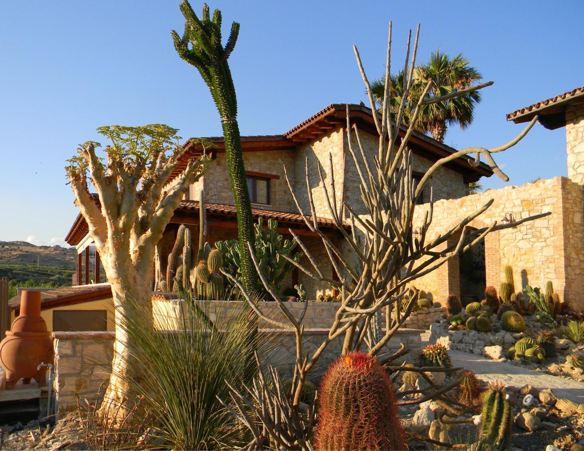 פאבארה Relais Garden Cactus B&B מראה חיצוני תמונה
